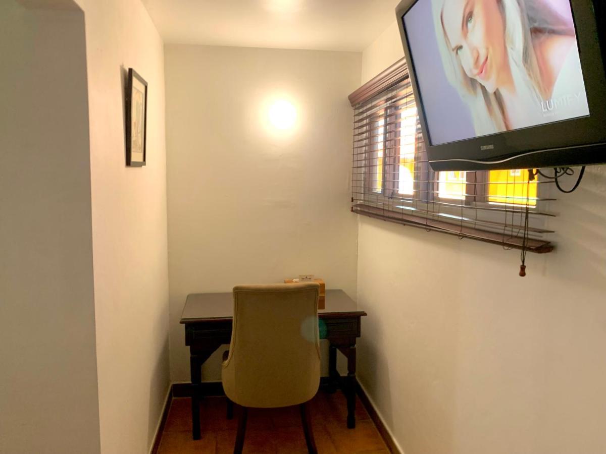 Altamont West Hotel Монтего Бей Екстериор снимка