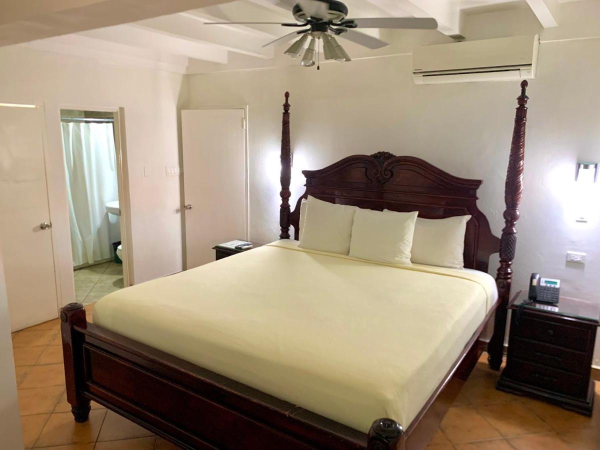Altamont West Hotel Монтего Бей Екстериор снимка