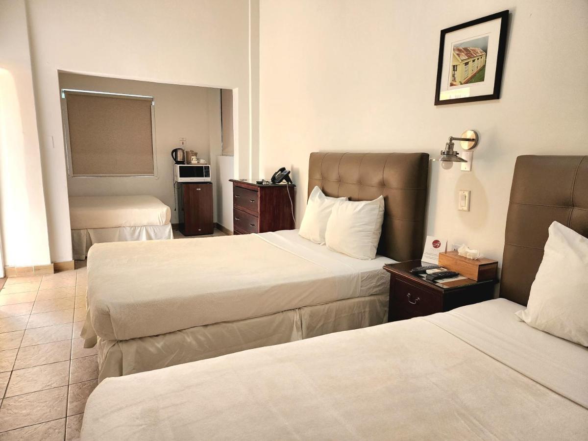 Altamont West Hotel Монтего Бей Екстериор снимка