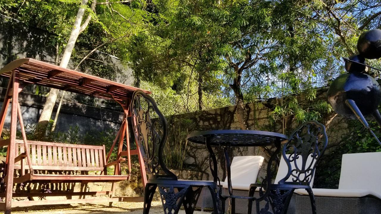 Altamont West Hotel Монтего Бей Екстериор снимка