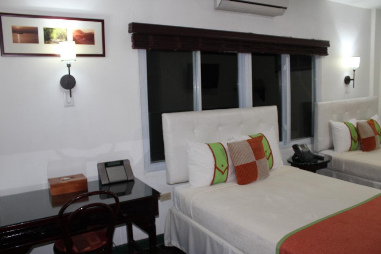 Altamont West Hotel Монтего Бей Екстериор снимка