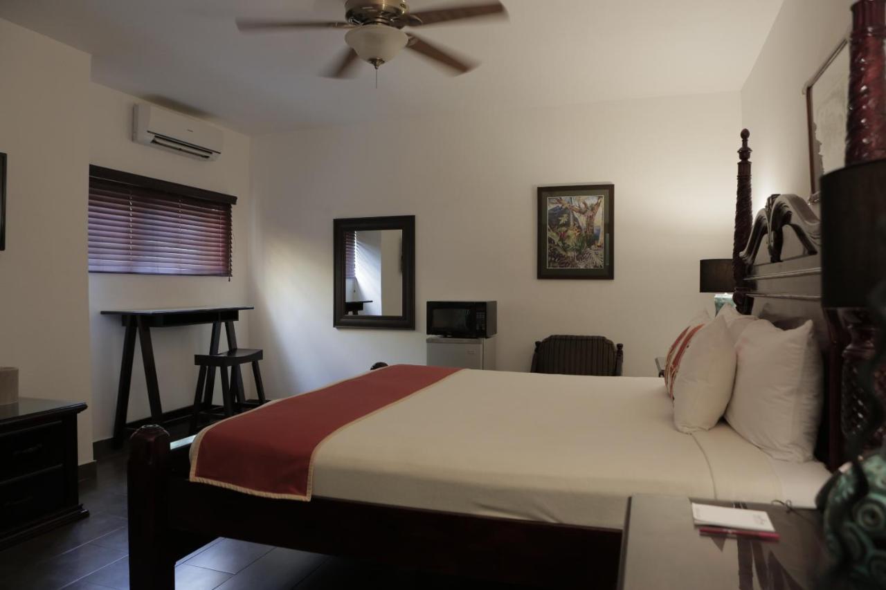 Altamont West Hotel Монтего Бей Екстериор снимка